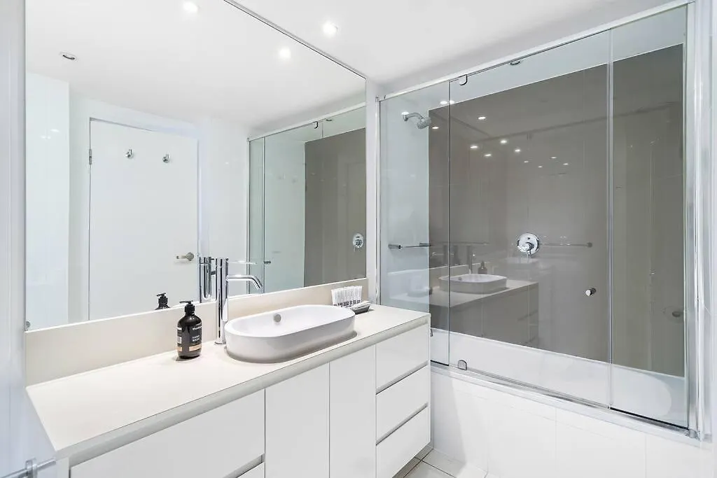 Paradise Living At Hilton With Stunning Ocean View Gold Coast