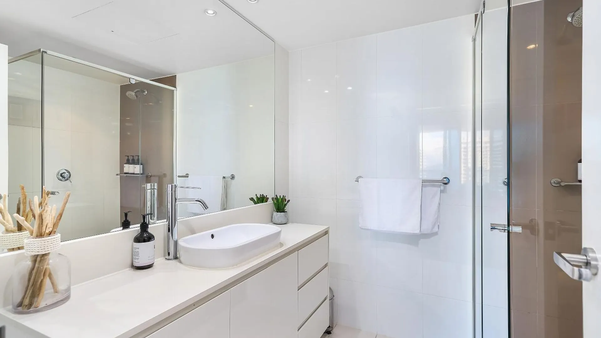 Paradise Living At Hilton With Stunning Ocean View Gold Coast 0*,