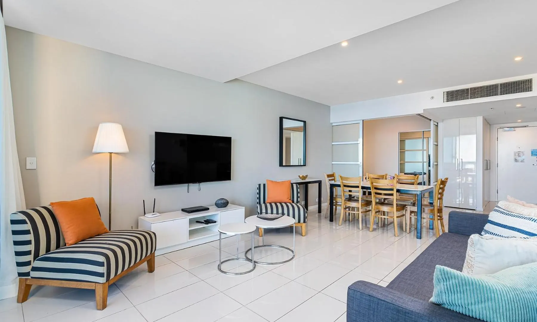 Paradise Living At Hilton With Stunning Ocean View Gold Coast