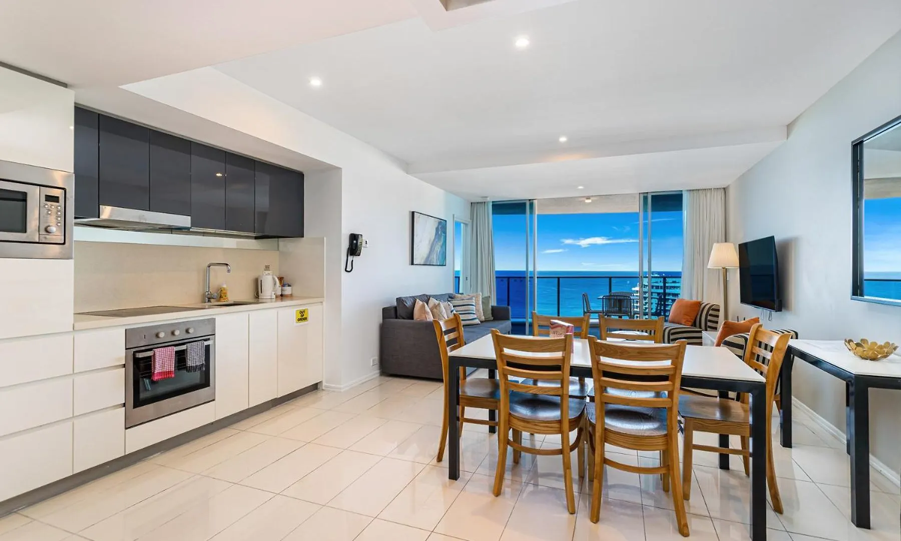 Paradise Living At Hilton With Stunning Ocean View Gold Coast 0*,