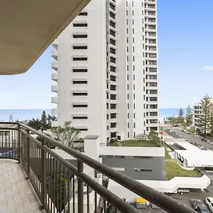 Surfers Paradise Ocean View Apartment
