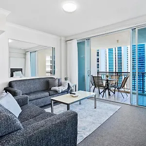 Chevron Renaissance - Self Contained & Privately Managed Apartment